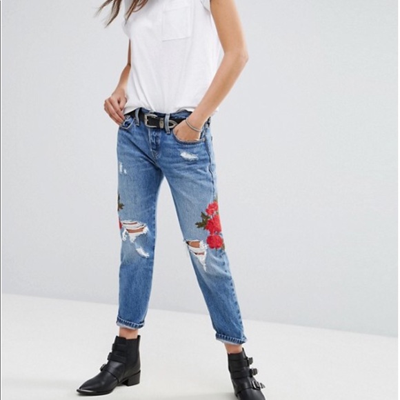 ❤️ SOLD OUT ❤️ NWT LEVIS CROPPED TAPER JEANS - Picture 3 of 8